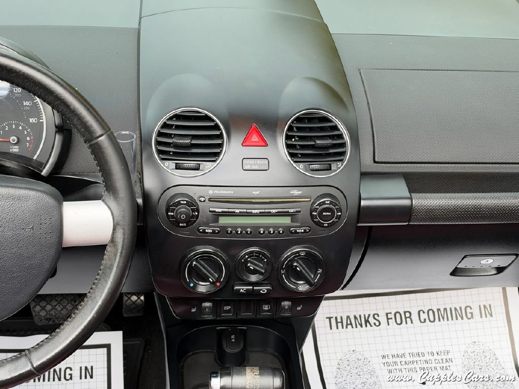 Used 2009 Volkswagen Beetle Blush FWD image 19