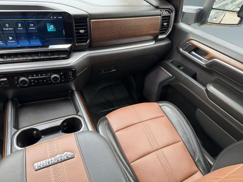 Certified 2024 Chevrolet Silverado 2500 High Country w/ Technology Package image 29