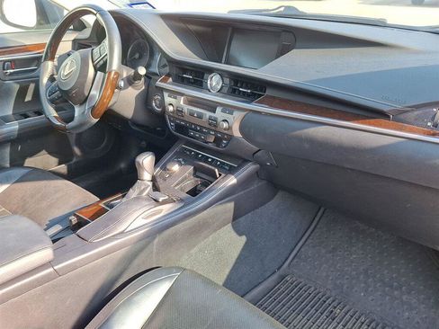 Used 2017 Lexus ES 350 w/ Luxury Package FWD image 13