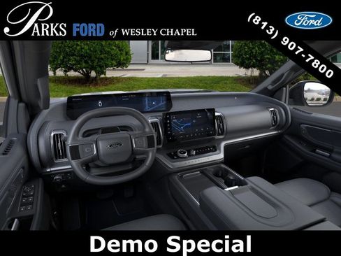 New 2026 Ford Expedition Platinum w/ Stealth Performance Package AWD/4WD image 9