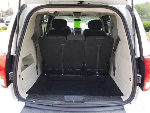 Used 2018 Dodge Grand Caravan SE w/ UConnect Hands-Free Group FWD image 5