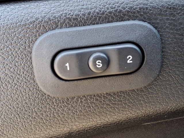 Used 2014 Jeep Grand Cherokee Limited w/ Luxury Group II AWD/4WD image 12