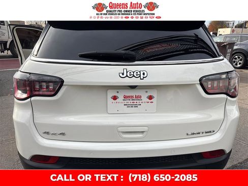 Used 2018 Jeep Compass Limited w/ Navigation Group image 29