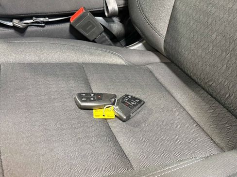 Used 2023 Chevrolet Silverado 1500 Custom image 20