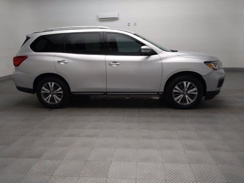 Used 2020 Nissan Pathfinder SL AWD/4WD image 11