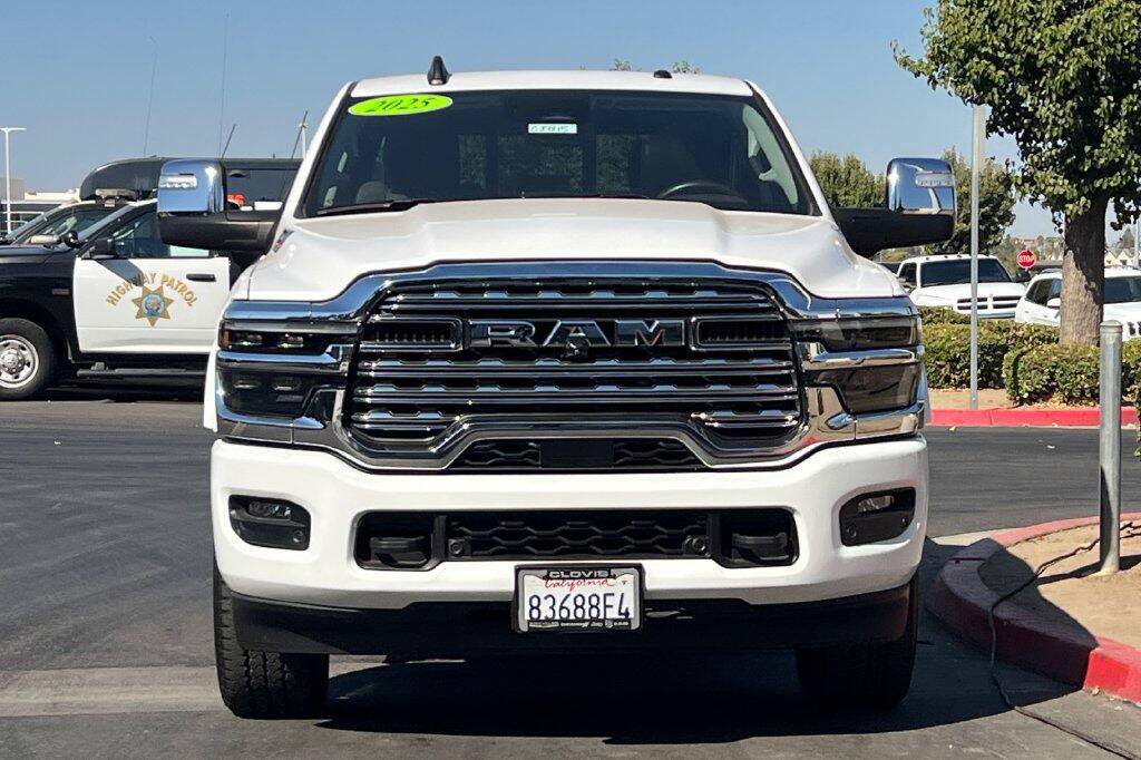 Used 2025 RAM 2500 Limited AWD/4WD image 9