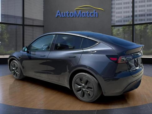 Used 2024 Tesla Model Y Long Range RWD image 7