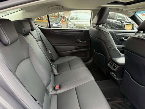Used 2023 Lexus ES 350 Premium image 17