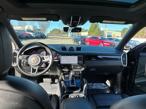 Used 2019 Porsche Cayenne E-Hybrid image 22