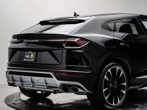 Used 2022 Lamborghini Urus AWD/4WD image 17