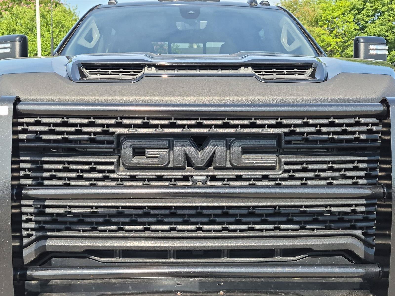 Used 2021 GMC Sierra 2500 Denali w/ Denali Black Diamond Edition AWD/4WD image 14