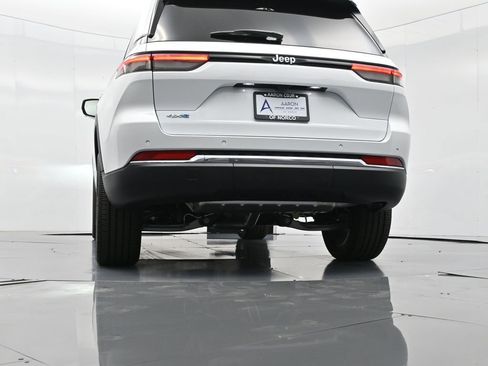 New 2025 Jeep Grand Cherokee Limited 4xe w/ Luxury Tech Group II AWD/4WD image 38