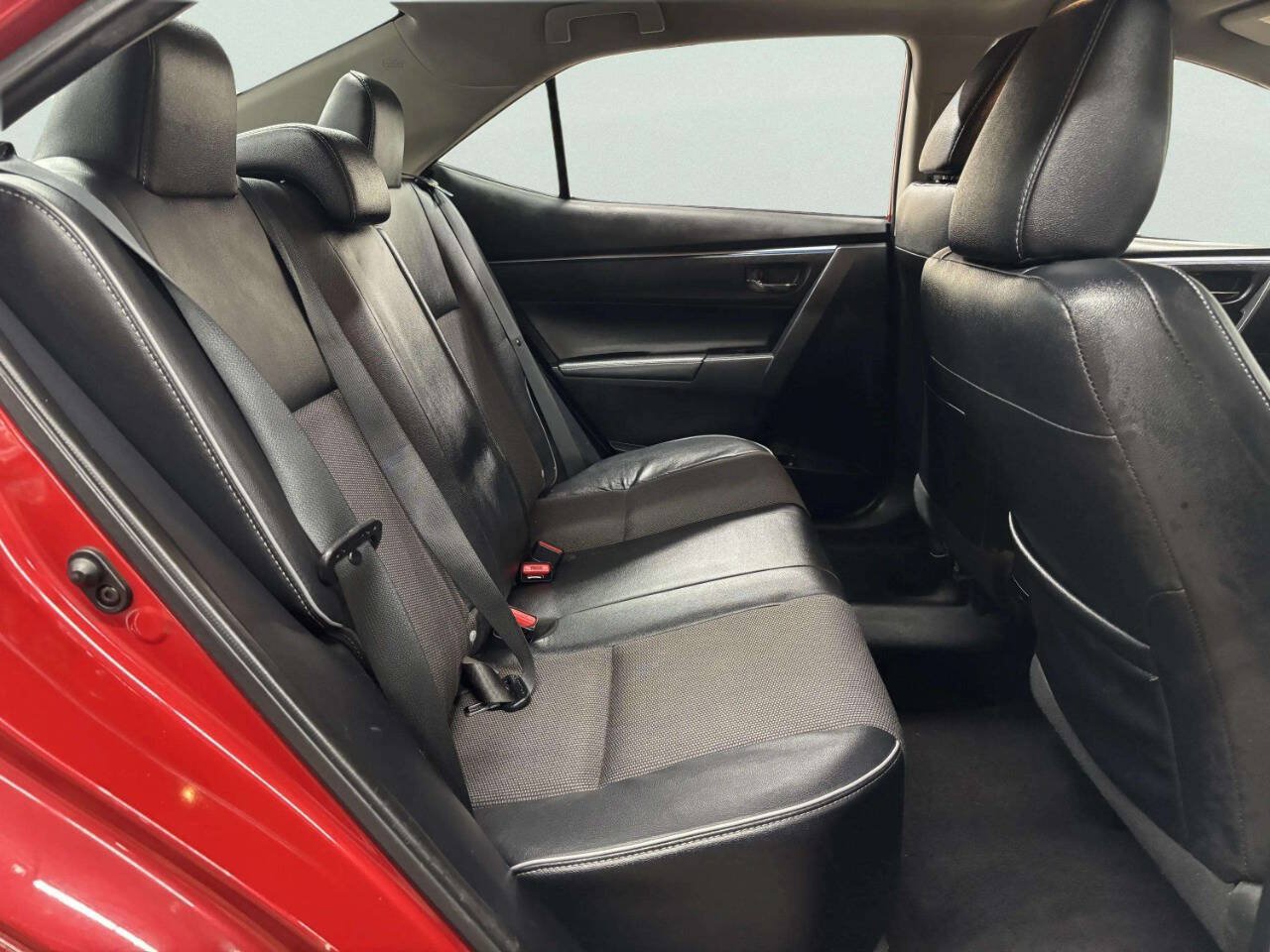 Used 2014 Toyota Corolla S FWD image 18