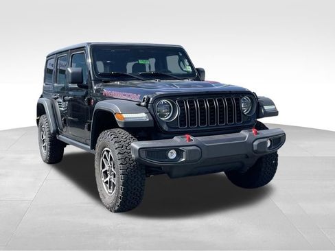 Used 2026 Jeep Wrangler Unlimited Rubicon AWD/4WD image 3