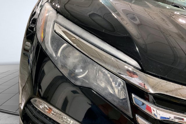 Used 2017 Honda Pilot Touring image 32