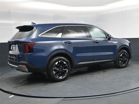 New 2026 Kia Sorento S image 5