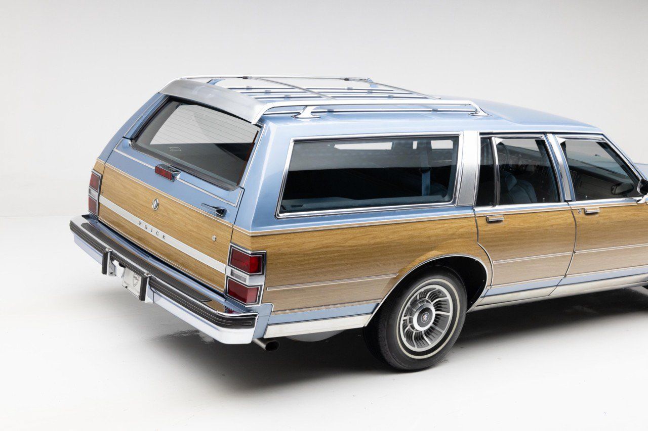 Used 1990 Buick Le Sabre Estate RWD image 27