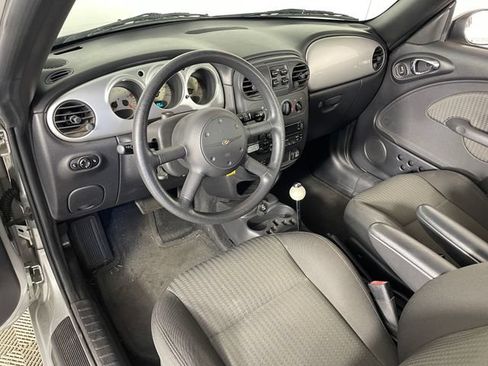 Used 2005 Chrysler PT Cruiser Touring FWD image 3
