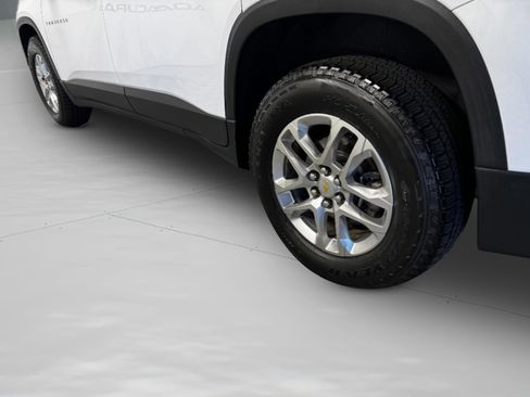 Used 2020 Chevrolet Traverse LT w/ Driver Confidence II Package image 45