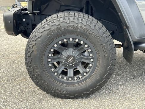 Used 2021 Jeep Wrangler Sport AWD/4WD image 9