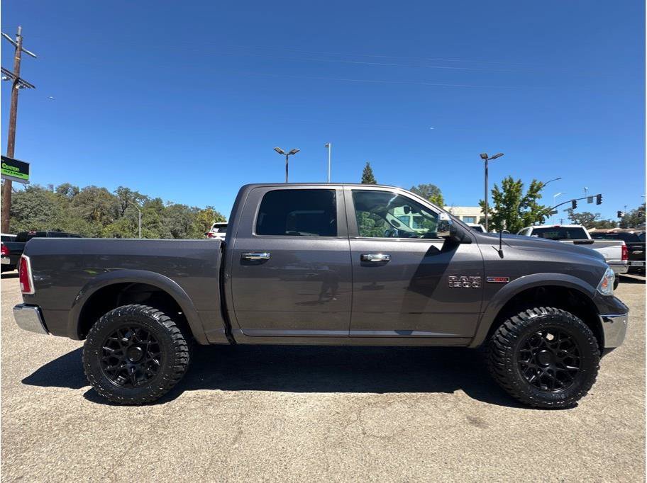 Used 2018 RAM 1500 Laramie w/ Convenience Group AWD/4WD image 9