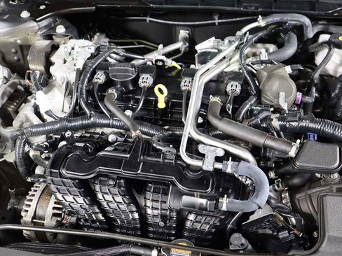 Used 2024 Nissan Altima 2.5 SV image 13