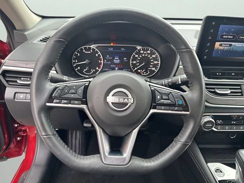 Used 2024 Nissan Altima 2.5 SL AWD/4WD image 15