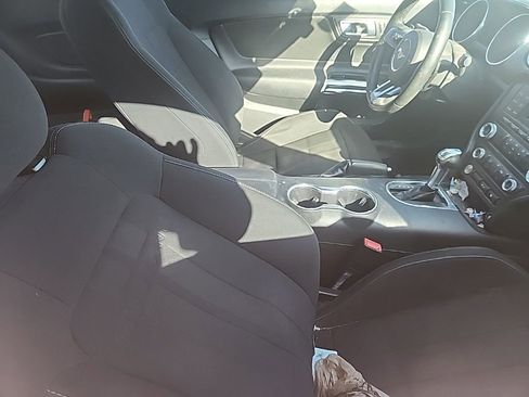 Used 2018 Ford Mustang Coupe image 15