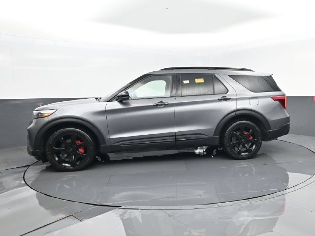 Used 2022 Ford Explorer ST w/ ST Street Pack AWD/4WD image 5