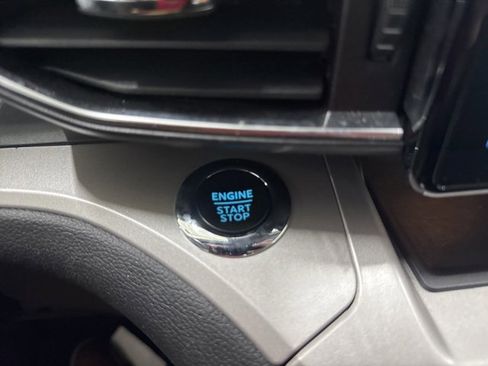 Used 2023 Ford Explorer XLT w/ Equipment Group 202A image 31