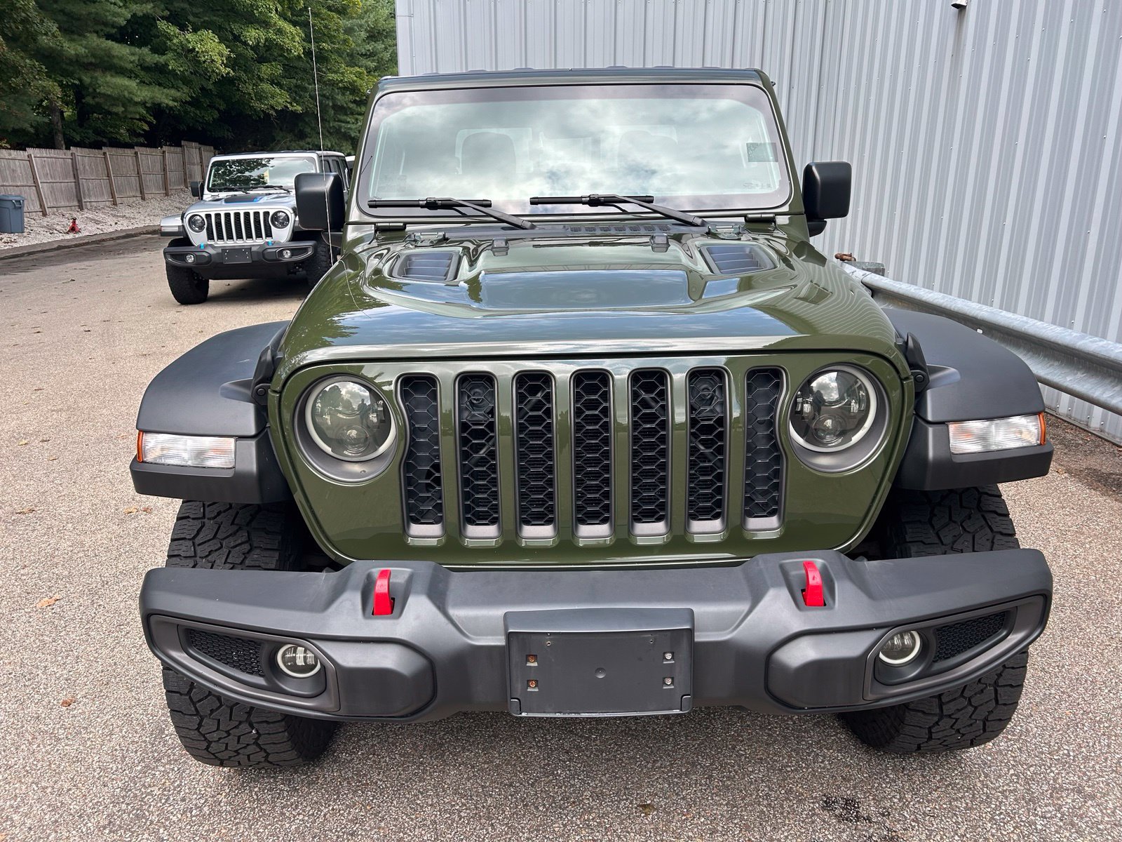Used 2023 Jeep Gladiator Rubicon AWD/4WD image 2