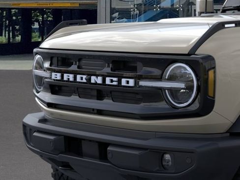 New 2026 Ford Bronco Outer Banks w/ Sasquatch Package AWD/4WD image 19