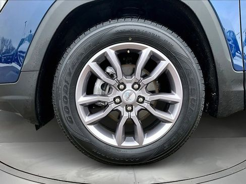 Used 2022 GMC Terrain SLT w/ Tech Package image 34