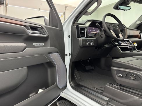 New 2026 GMC Sierra 1500 Denali w/ Technology Package AWD/4WD image 17
