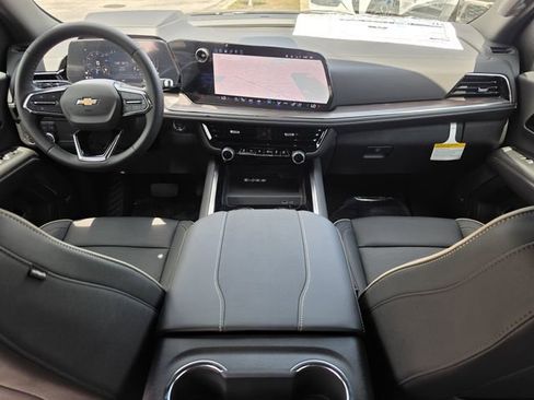 New 2026 Chevrolet Suburban Premier RWD image 15