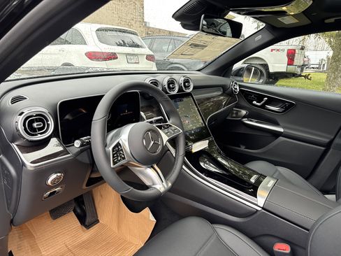 Used 2026 Mercedes-Benz GLC 300 4MATIC image 8
