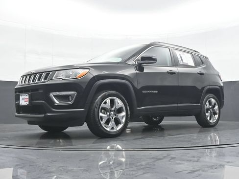 Used 2021 Jeep Compass Limited AWD/4WD image 27