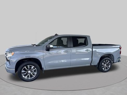 Used 2024 Chevrolet Silverado 1500 LT AWD/4WD image 3
