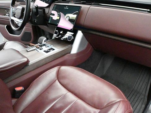 Used 2023 Land Rover Range Rover Long Wheelbase Autobiography image 30