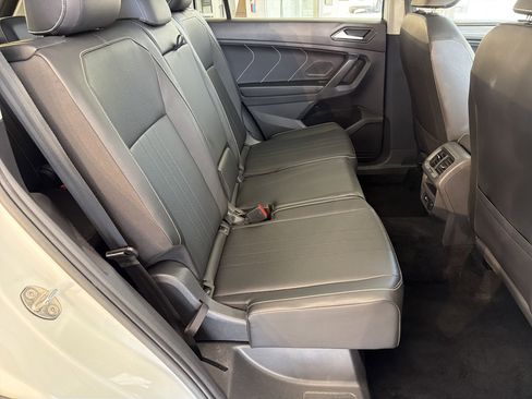 Used 2022 Volkswagen Tiguan SE FWD image 27
