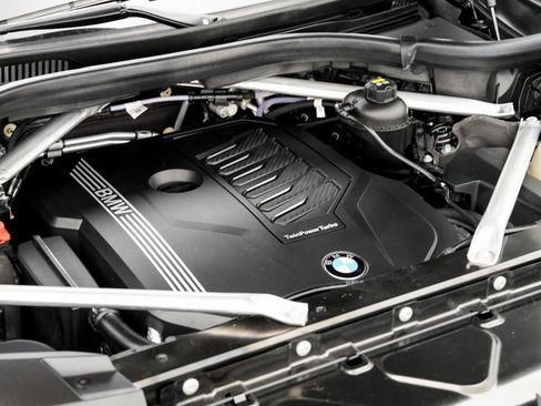 Used 2022 BMW X7 xDrive40i w/ Premium Package image 30