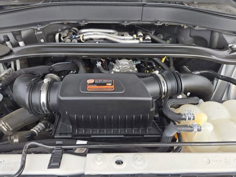 Used 2021 Ford Explorer King Ranch w/ Premium Technology Package image 30