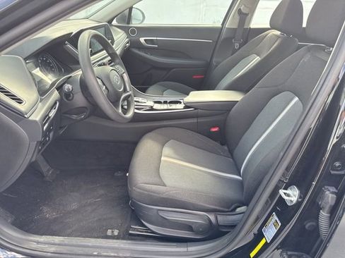 Used 2021 Hyundai Sonata SE image 2