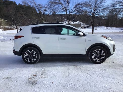 Used 2020 Kia Sportage EX w/ EX Technology Package image 9