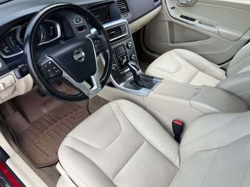 Used 2015 Volvo V60 T5 Premier Plus image 16