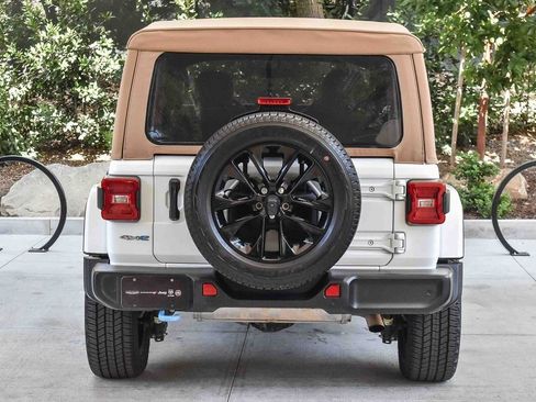 Used 2022 Jeep Wrangler Unlimited Sahara w/ Safety Group image 5