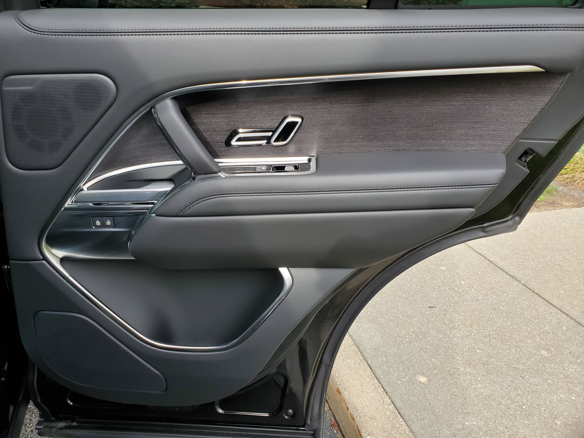 New 2027 Land Rover Range Rover SE AWD/4WD image 19