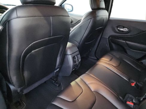 Used 2022 Jeep Cherokee Trailhawk image 29