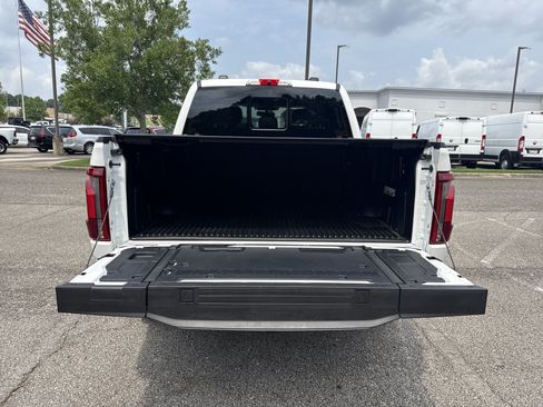 Used 2026 Ford F150 Platinum w/ Equipment Group 703A Plus AWD/4WD image 18
