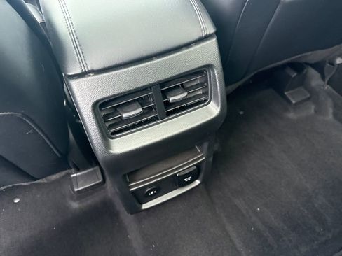 Used 2024 Ford Edge SEL w/ Convenience Package image 28